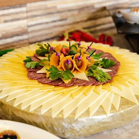 K&e And شقة فندقية 3*