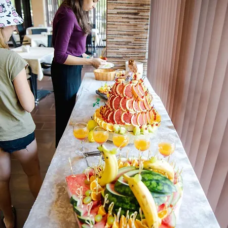 K&e And ساني بيتش