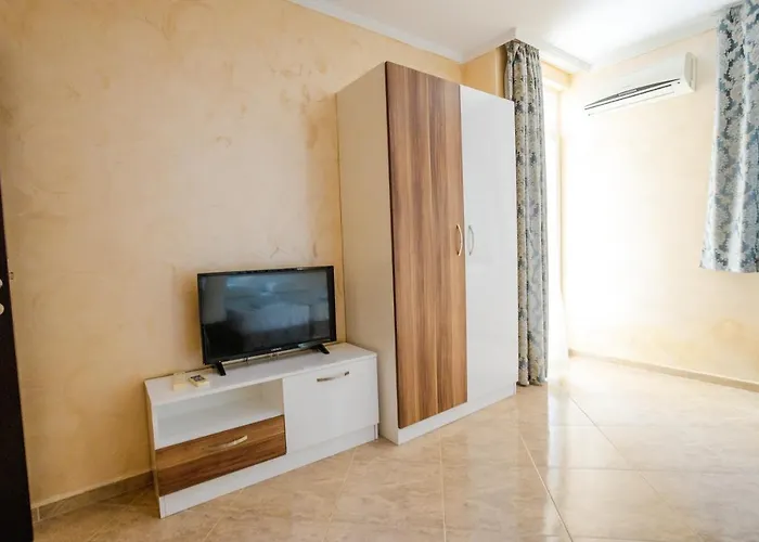 Apart Otel K&e And Sunny Beach