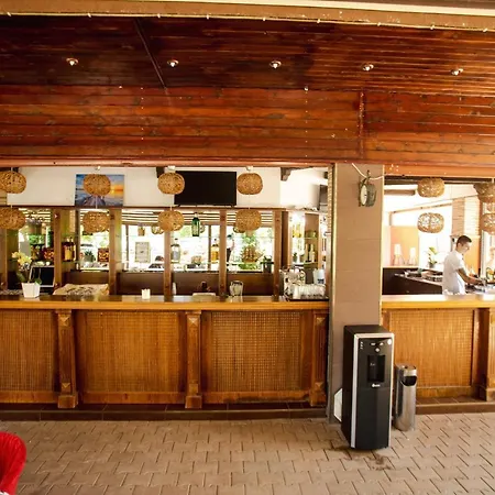 K&e And מלון דירות סאני ביץ'