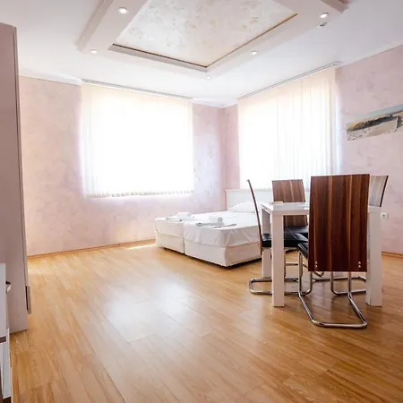 K&e And 3* סאני ביץ'