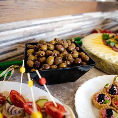 K&e And מלון דירות 3*