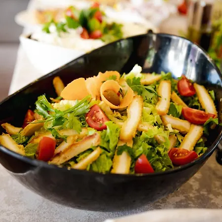 K&e And 3* סאני ביץ'