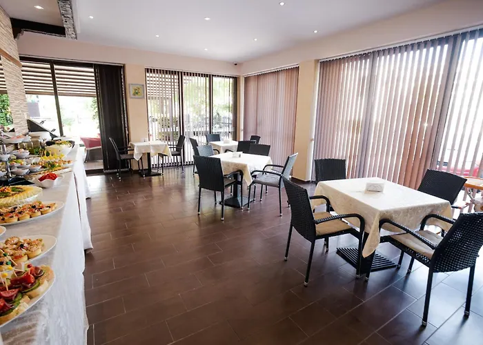 K&e And Aparthotel Sluneční pobřeží